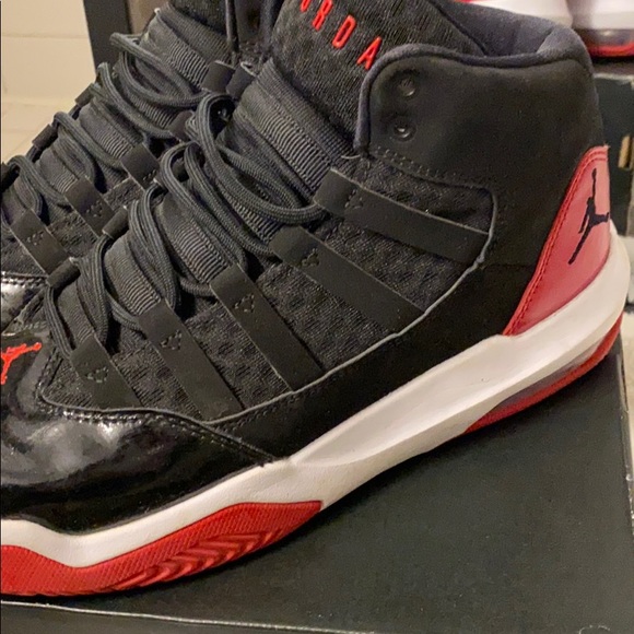 Jordan’s - Picture 2 of 5